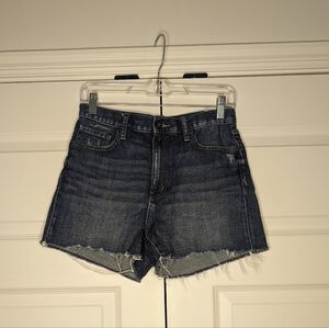 UNIQLO Womens Jean Shorts 26 Inch Frayed Hem Preowned